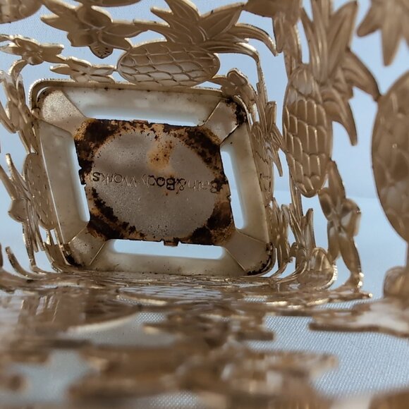Bath & Body Works Pineapple Plumeria Soap Holder Gold White Summer Flowers - Picture 7 of 13
